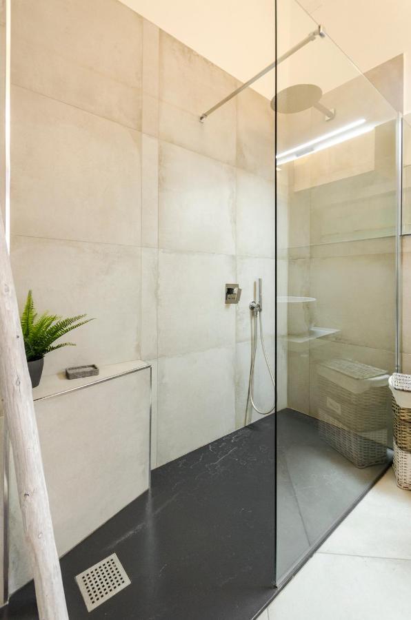 Cartoleria Suite: Spazioso, Moderno E Centrale โบโลญญา ภายนอก รูปภาพ